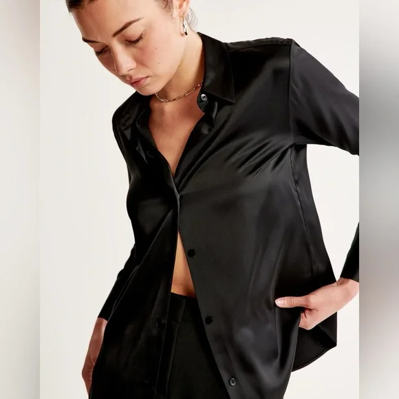 Abercrombie & Fitch Long-Sleeve Satin Button-Up Shirt - Picture 5 of 10